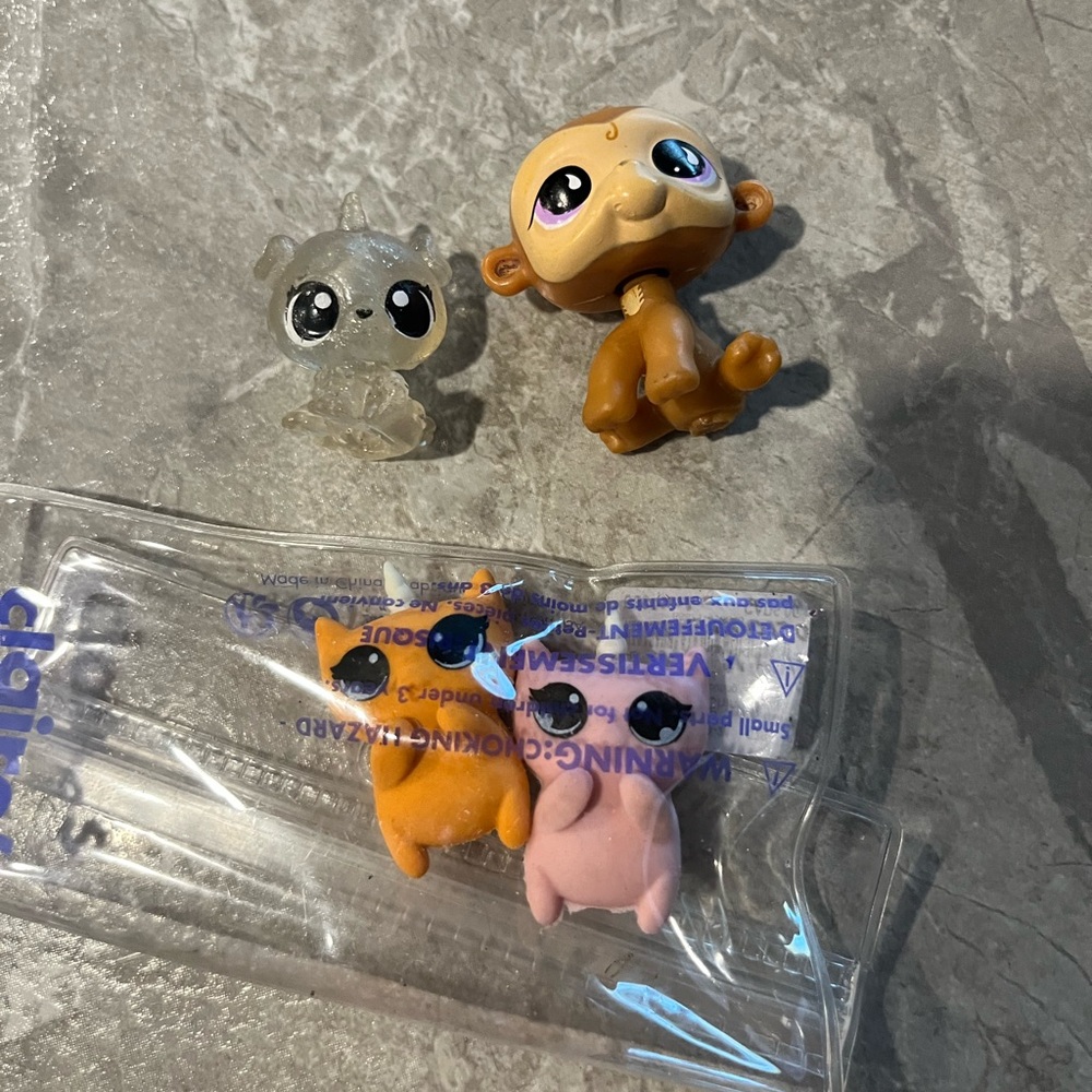 Mini Toy Figurine Set(18 pcs) - Picture 3 of 5